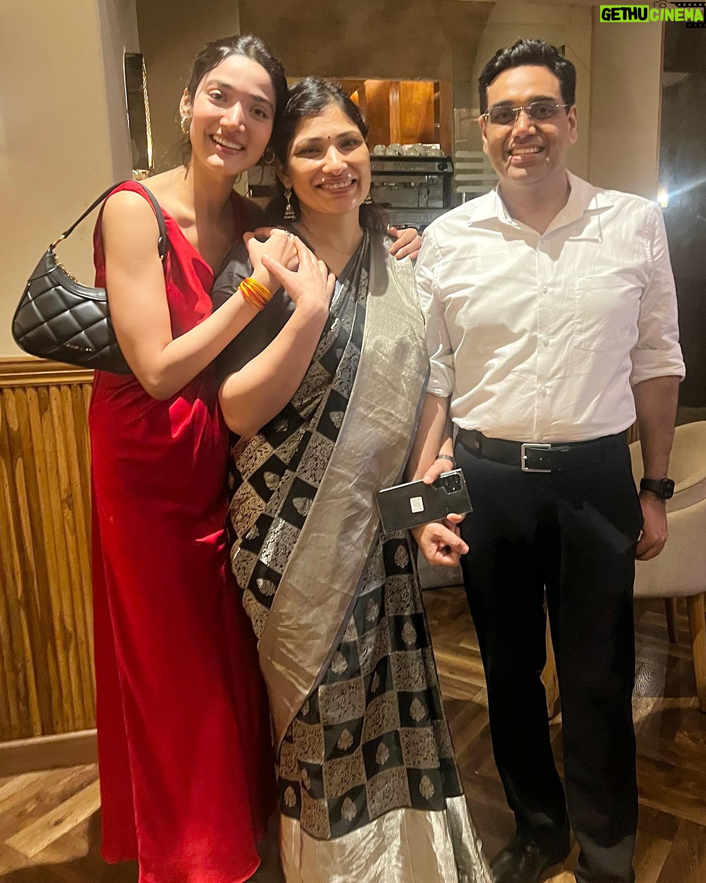 Medha Shankar Instagram - For years a poem has resonated with me and then I met you, Shraddha ma’am. Someone who holds true to each and every word of it. ‘I want to apologise to all the women I’ve called pretty before I’ve called them intelligent or brave. I’m sorry I made it sound as though something as simple as what you’re born with is the most you have to be proud of, when your spirit has crushed mountains. from now on I will say things like, you’re resilient or you’re extraordinary. not because I don’t think you’re pretty, but because you’re so much more than that.’ -Rupi Kaur Shraddha Ma’am, You are that rare person, whose pure aura and strong character precedes her beauty, success and everything else. I feel fortunate that through ‘12th Fail’ I got the opportunity to know you so deeply that I will always carry a part of you in my heart now. Every time someone asks me “Are you anything like the character Shraddha”, I am flooded with emotions and can talk endlessly about what an incredible woman you are; how you have inspired me and how I’m merely trying to be more like you everyday. Your soft heart and nerves of steel is what makes you, you! To be an incredible soul, a successful woman and a silent force behind the man you love- it’s what dreams and films are made of! Thank you for leaving a strong imprint on my life and making an entire generation believe in the power of true love. “Ek Shraddha toh main bhi deserve karta hun”- this meme has gone viral for all the right reasons. Insan ki life mein ek ‘Shraddha’ ho toh vo kya nahi kar sakta! Thank you for being such a strong source of inspiration for me and many others. I love you. Aapki choti Behen for life, Medha Shankr @shraddha.jsharma @drmanoj_kumarsharma.ips