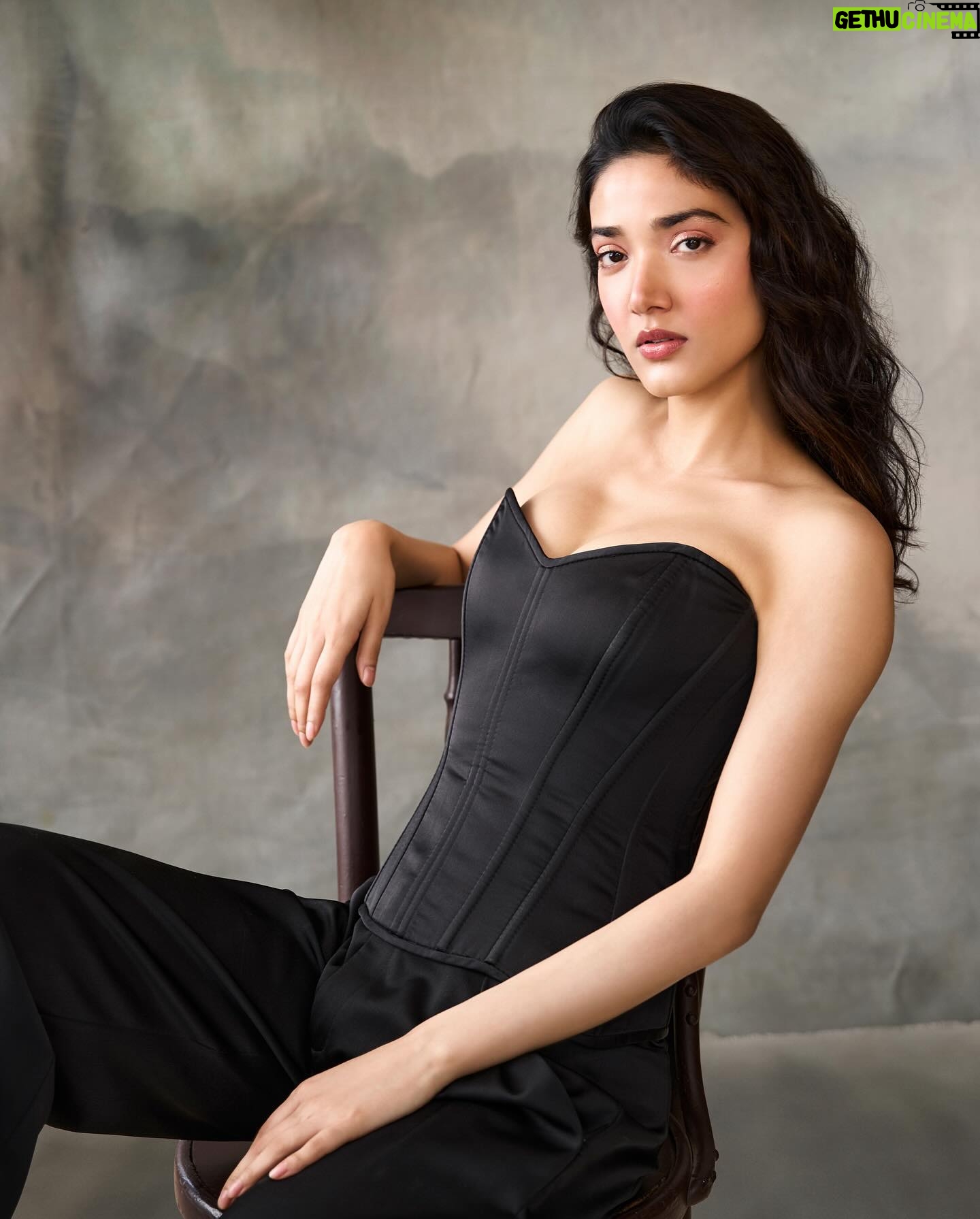 Medha Shankar Instagram - 🤍 . . . . Photographer @tejasnerurkarr Stylist @mohitrai HMU @makeupwali @hairbysurekhanivate