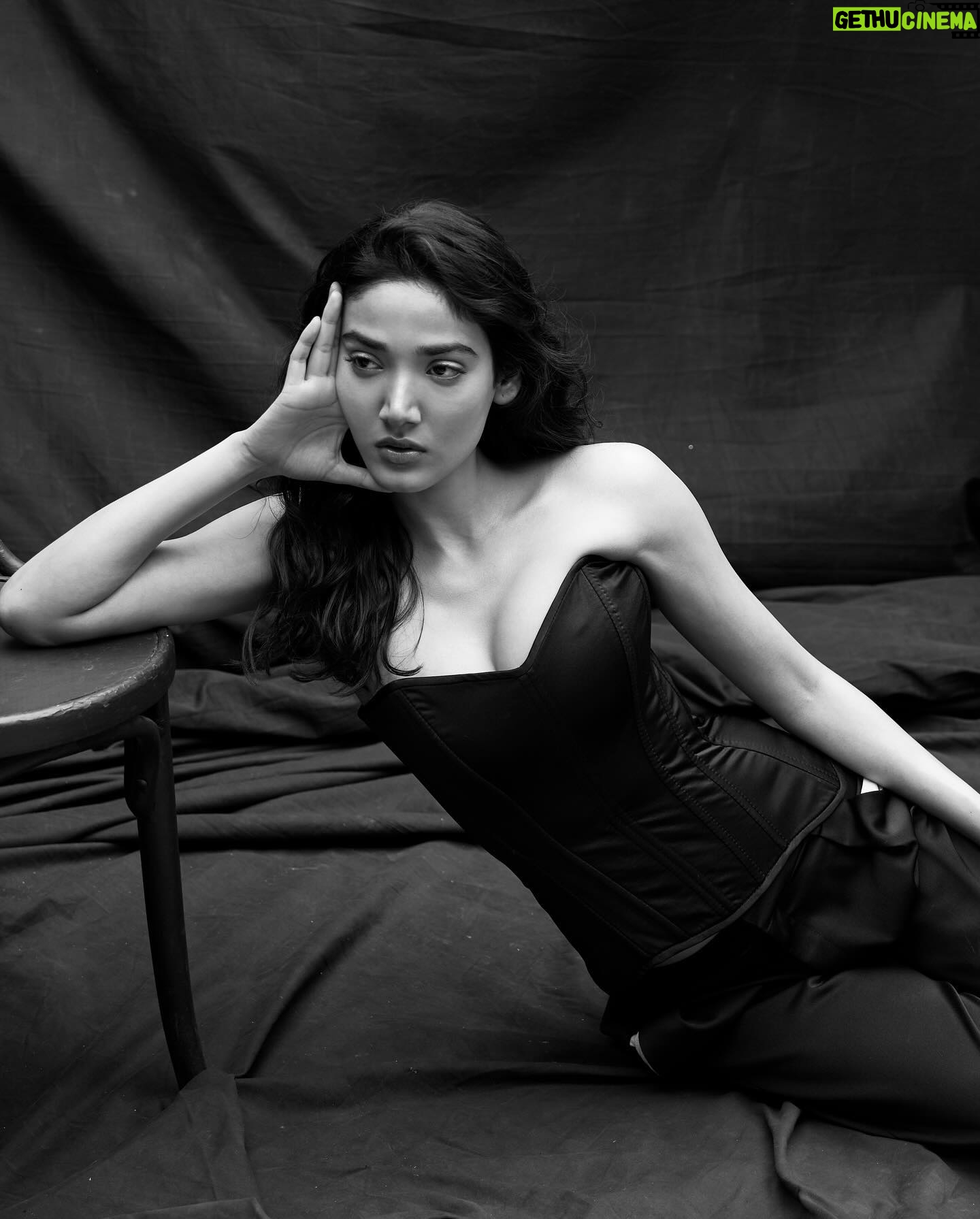 Medha Shankar Instagram - 🤍 . . . . Photographer @tejasnerurkarr Stylist @mohitrai HMU @makeupwali @hairbysurekhanivate