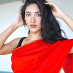 Medha Shankar Instagram - Jo khatm ho kisi jagah, yeh aisa silsila nahi♥️♾️ . . . . . 📸 @dev.yami HMU @symone.neilson_mua_hair