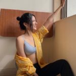 Medha Shankar Instagram – I sit by myself talking to the Sunnnnn🌞🎼 
📸 @thebodhijournal_ 
.
.
.
.
.
.
.
.
#sunnydaysupply #explorepage
