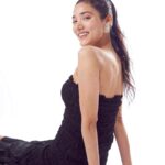 Medha Shankar Instagram - 🤍🖤 📸 @saurabh_sonkar 💄 @symone.neilson_mua_hair