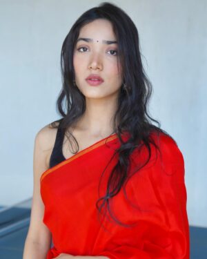 Medha Shankar Instagram - Jo khatm ho kisi jagah, yeh aisa silsila nahi♥️♾️
.
.
.
.
.
📸 @dev.yami 
HMU @symone.neilson_mua_hair