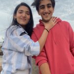 Medha Shankar Instagram – When the camera isn’t rolling, Esh and Sateesh are……..still Esh and Sateesh😂 Thankyou for all the wonderful messages and giving us so much love🥰
Tell me in the comments below if you have someone like Esh or Sateesh in your life❤️
@arjunberry 

#DilBekaraar streaming now on @disneyplushotstar