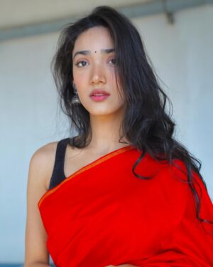 Medha Shankar Instagram - Jo khatm ho kisi jagah, yeh aisa silsila nahi♥️♾️
.
.
.
.
.
📸 @dev.yami 
HMU @symone.neilson_mua_hair