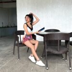 Medha Shankar Instagram – Monkeying around in my lighter-than-air Knit Sneakers from @neemansofficial 🐒