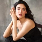Medha Shankar Instagram – Stillness, presence, grace💫

Photographer @tejasnerurkarr 
Stylist @mohitrai 
HMU @makeupwali @hairbysurekhanivate
