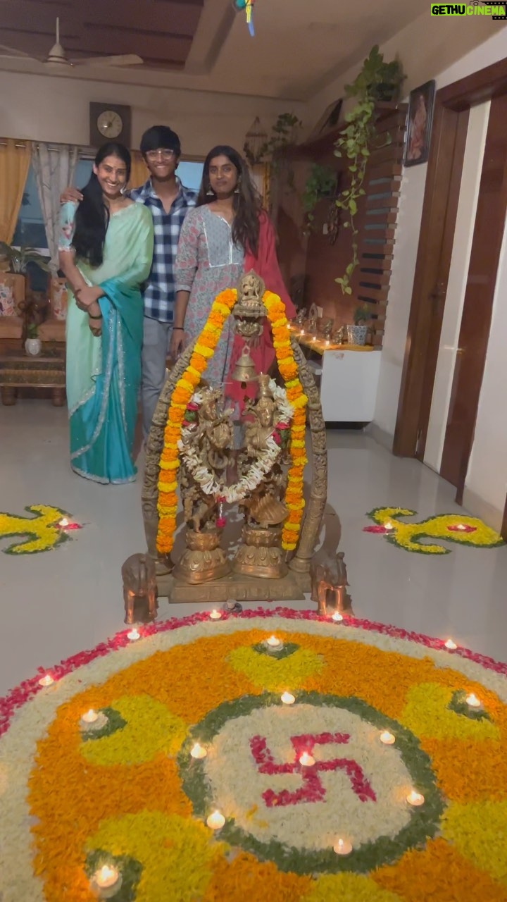 Meena Vasu - 26.3K Likes - Happy Diwali 🪔 🌺❤️❤️
