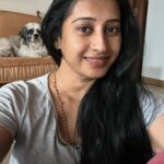 Meena Vasu Instagram - Morning vibes ❤️❤️me and Limmo 🐶 . #nofilterneeded #nomakeup #morningvibes