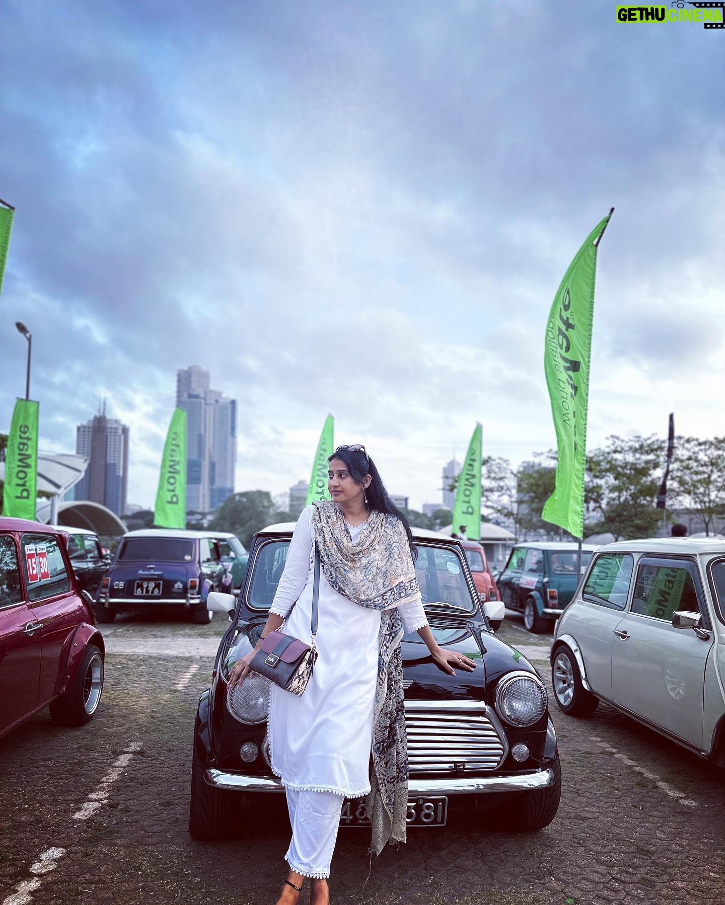Meena Vasu - 6.5K Likes - 😎
.
#vintagecars