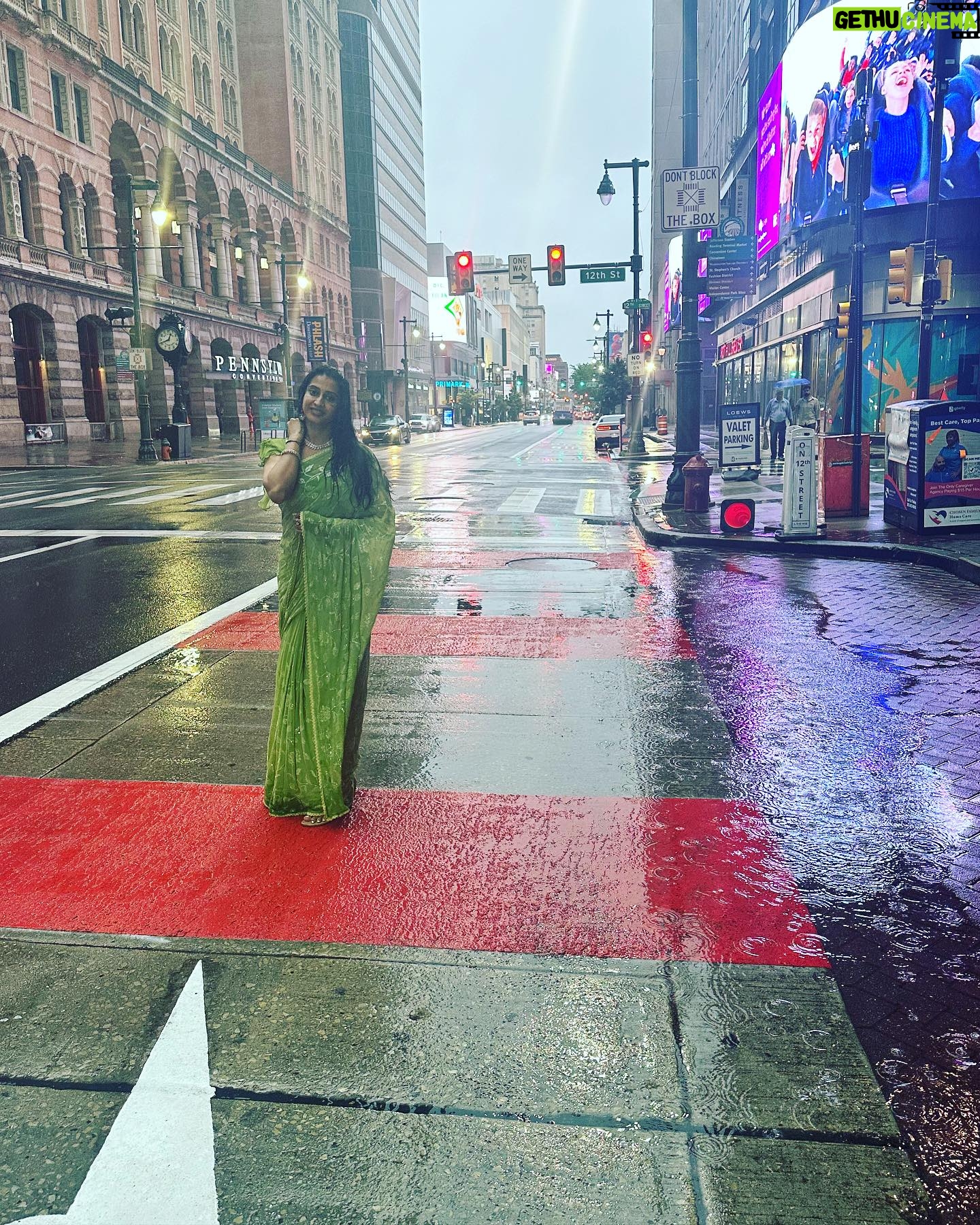 Meena Vasu - 7.8K Likes - ❤️
#rain #phildelphia #usa🇺🇸 #roads