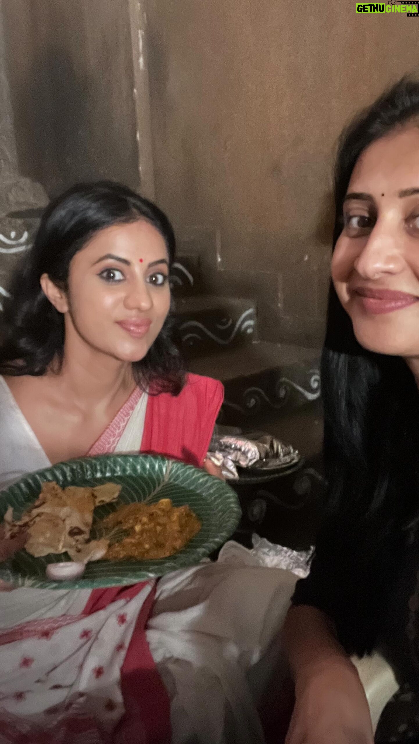 Meena Vasu Instagram - Friendship is another word for love ❤️🤗 @preethi_srinivaas