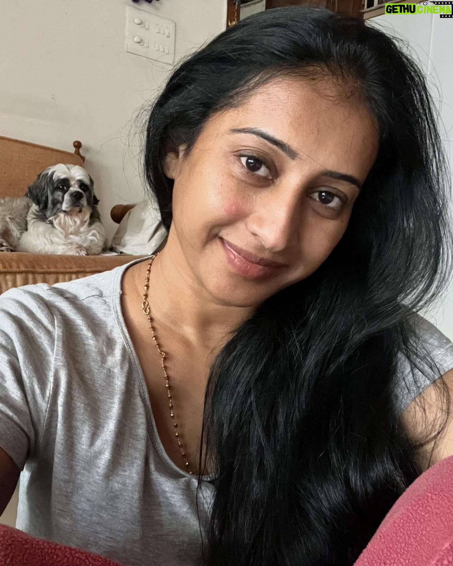 Meena Vasu - 10.4K Likes - Morning vibes ❤️❤️me and Limmo 🐶
.
#nofilterneeded #nomakeup #morningvibes