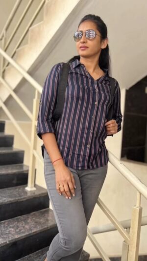 Meena Vasu Instagram - 😎❤️