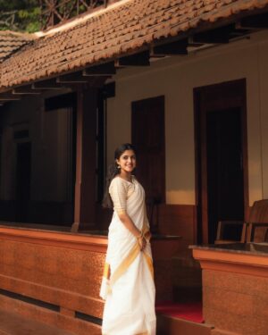 Meenakshi Dinesh Instagram - Thani malayalee🤓