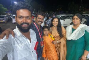 Meera Vasudevan Instagram - A little late to post and I miss having the picture of me on stage with our entire Kudumbavilakku family because that Award is a result of the effort of so many amazing people in my life. 
The first pic - on stage receiving the Most Popular Actress Asianet Television Award 2022 from the hands of Actor Naren, my erstwhile colleague. Second photo with my two great strengths - my son Ariha  and my manager/best friend @vinodsupriya , also with me our production manager @joyperoorkada and our DOP @vipin.puthiyankam who was also nominated that night… ❤️
This win is for all of you who have supported me so much on my path to accepting it ❤️🙏🏼

#meeravasudevan #actressmeeravasudevan #actormeeravasudevan #kudumbavilakku #asianettelevisionawards2022 #mostpopularactress #mostpopularactressaward2022 @asianet #asianet #supriyavinodformeeravasudevan #grateful #abundant #blessed