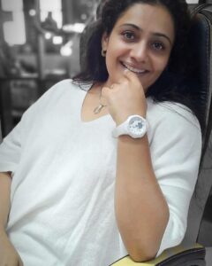 Actress Meera Vasudevan HD Instagram Photos and Wallpapers September 2023