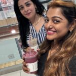 Meera Anil Instagram - With my favourite @priya_nambiar_03 ❤️❤️❤️ How a pure shopping day looks like😜😜 @houston u got my heart babe🥰