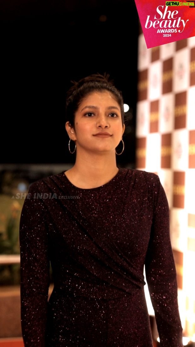 Meetha Raghunath - 126.1K Likes - The stunning @the.meethling graced the She Beauty Awards ‘24 Red-Carpet in ultra-glam style vibing to the glory of the event with her amazing persona!
.
.
Video Courtesy: @withlovephoto_graphy
.
.
Sponsored by @9skinofficial
@nayanthara @wikkiofficial @daisymorgan.official
In association with @touronholidays
.
.
#sheindia #shebeauty #9skin #sheawards