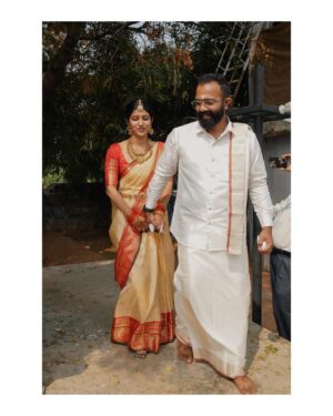 Meetha Raghunath Instagram - Having a traditional Badaga wedding is something I did not anticipate. Falling in love wasn’t something I anticipated either, but I did. So the Badaga wedding that followed was just a beautiful celebration of that. A “Madhil” is an arc like structure which is a sacred space in every traditional Badaga household. Though we didn’t get married in a hatti (a Badaga village) we wanted to do something that felt quite close to our culture for the wedding. Being the artistic geniuses of the house, my mom came up with the idea of the Madhil and the decor surrounding it and my sister designed the whole thing. They worked out everything from the colour palettes to just how it should look. So much of the wedding was an art project of sorts for all of us, but more about that later. Finding love is divine timing, but the ability to recognise love when it presents itself before you, and having the courage to embrace it is one of the qualities I’m most grateful to the universe for blessing me with. Long story short, I fell in love and got to have a beautiful wedding, it being a traditional Badaga wedding was just a fun added bonus.

Thank you @dhanusiyaviswanathan from @dreamday_designers for helping us execute our idea in the most efficient and passionately dedicated way as possible. 

@vasanthphotography @weddingsbyvasanth 

🌻