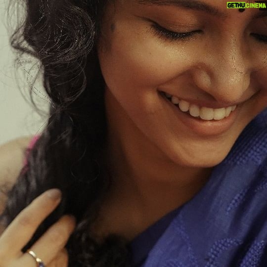 Meetha Raghunath - 127.9K Likes - உன் புன்னகை பொன் மின்னலை.
.
.
With - @the.meethling 🌼
📷 - @kanmaniphotography
Location - @thebackyardclan
.
.
.
#portraits_ig #pixel_ig#expofilm3k#mudhalneemudivumnee#music#reels#portrait#people#reelsvideo#mnmn#portraitphotography#movies#sonymusic#sonymusicsouth @sonymusic_south