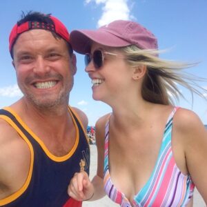 Meg Maley Instagram - Yep, we’re still over here dating.. just at the beach.✌️