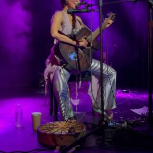 Meg Myers Instagram - Meg Meyers  is pure happiness in my soul. Her voice literally vibrates through my body.  Seeing her acoustic tonight was precious. Thank you @megmyers for that amazing show and for being real and genuine with your listeners 🙏🏼❤️🥰💯