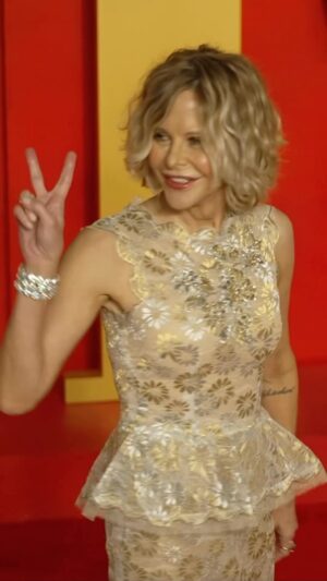 Meg Ryan Instagram - ✌️