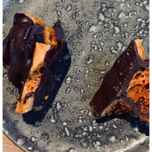 Meg Ryan Instagram - Just had a chance to visit @Heckfield_Place in the UK.  HEAVEN!  Pssst... that’s chocolate dipped honeycomb. More Heaven!