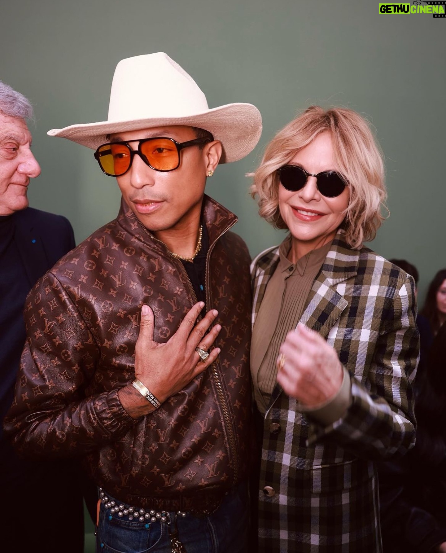 Meg Ryan - 13.9K Likes - @pharrell
—
@loewe
@jonathan.anderson
#LOEWE
#LOEWEFW24