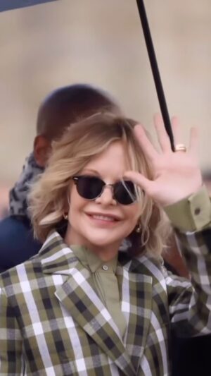 Meg Ryan Instagram - Thanks for having me @loewe 🥰