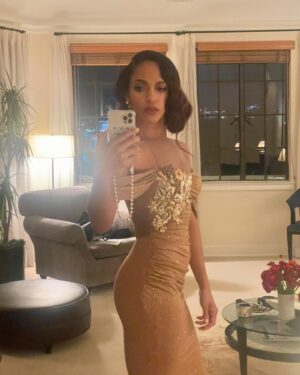 Megalyn Echikunwoke Instagram - Date night dump with birthday queen @oliviawilde! 👸🏼💐 Thank you for having me again @radhikajones. Such a special night. 

Thank you glam fam 💋
@larryjarahsims 
@kathyjeung 
@maisonpriveepr_la 
@hassidrissofficial 
@mejeannecouture 
@adiba.official