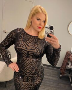 Actress Megan Hilty HD Instagram Photos and Wallpapers November 2021