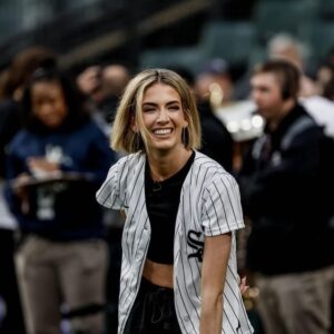 Megan O'Brien Instagram - Southside forever ❤️ thank you @whitesox 🙏