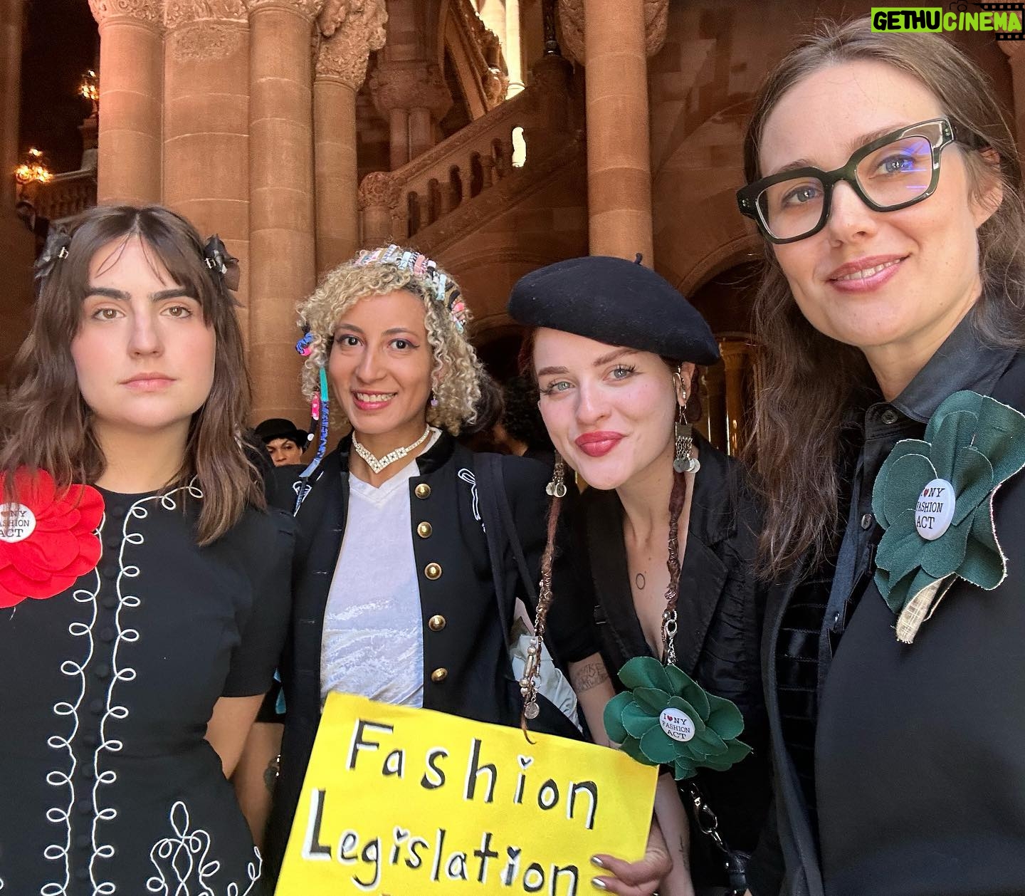 Megan Boone Instagram - As a pointed response to the Met Gala, the following morning this coalition traveled to our State Capital seeking to regulate the abuses of the fashion industry. While I do not want this action to distract you from engaging with the help and support Gaza needs- with only a week left in this crucial legislative session for NY State, this civic engagement is a critical follow up, especially if you ask them to pass the #makepolluterspay Act, too. Why?… These laws would serve a BIG BLOW to the death culture industries that have tyrannically destroyed lives by fueling the horrors of militarism- the fossil fuel industry. What does this have to do with “fashion”? Fossil fuels see a profitable future in plastics, like the ones used in synthetic fabrics, polluting our bodies & we can’t let business practices like this continue… Contact NY State Senators and Assembly members asking them to pass The NY Fashion Act & Make Polluters Pay Act. The #fashionact will regulate the climate impacts of an industry that causes a lot of unchecked damage in their abuses of people and planet. Call, email and tweet NY lawmakers encouraging them to pass these crucial bills. @nsifashion2030 #actonfashion #makepolluterspay Some facts😱: -we used to think Zara and H&M were fast fashion but with newer turbo-fast brands producing as many garments in 2 weeks as they produce in a year, we are now in an even more profound crisis in textile waste. They also use only ff made synthetics that are garbage & poisoning everything. -they spend $10 million a day on Meta to target young people and feed on their insecurities while abusing workers and poisoning the planet. Stop them with us. -it has never been harder to be an ethical fashion brand in this landscape. Citing the pioneer @marahoffman recently shuttering her beloved brand. While these unscrupulous greed-bags poach their creative ideas. Call or email NY lawmakers and demand they pass The NY Fashion Act & Make Polluters Pay Act today. You have until June 6. @nilyrozic, @senatorkevinthomas, @govkathyhochul, @assemblymemberkelles, and @bradhoylman Links in bio.