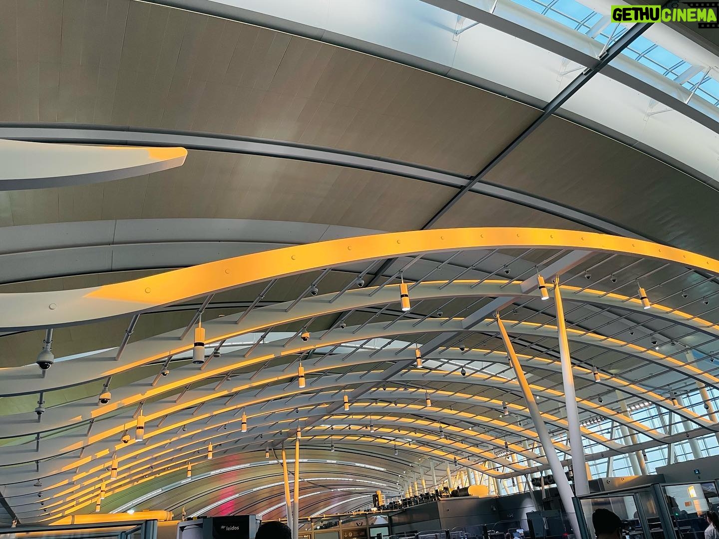 Megan Follows Instagram - Morning light at the airport #YYZ #travel