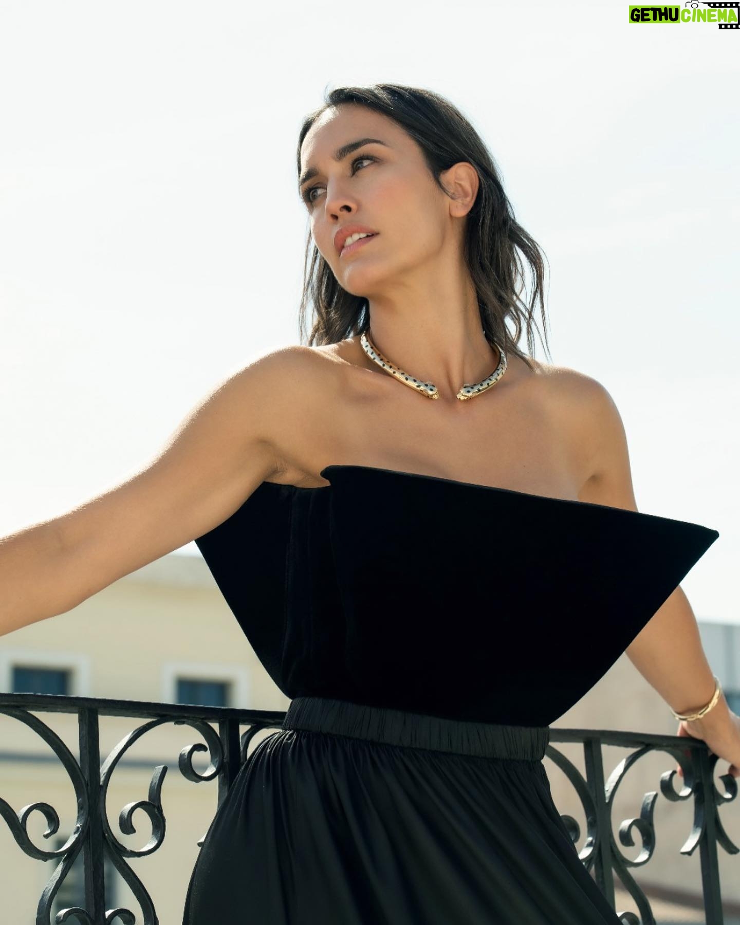 Megan Montaner Instagram - 📸 by súper @bermudezbytheway Para @lft_magazine @cartier ✨✨✨