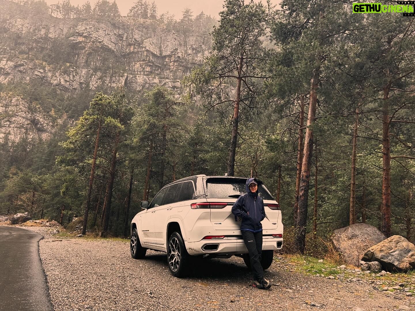 Megan Montaner - 12.1K Likes - #familytrip @jeep @jeep_es 🚙🌲⛰️
#aventuras #naturaleza