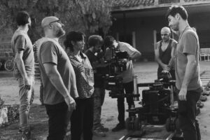 Megan Montaner Instagram - Gracias a todos por vuestros mensajitos!!!!!! 🥰

ENTRE TIERRAS disponible en @netflixes ♥️🍇

@grupoboomerang 🙌