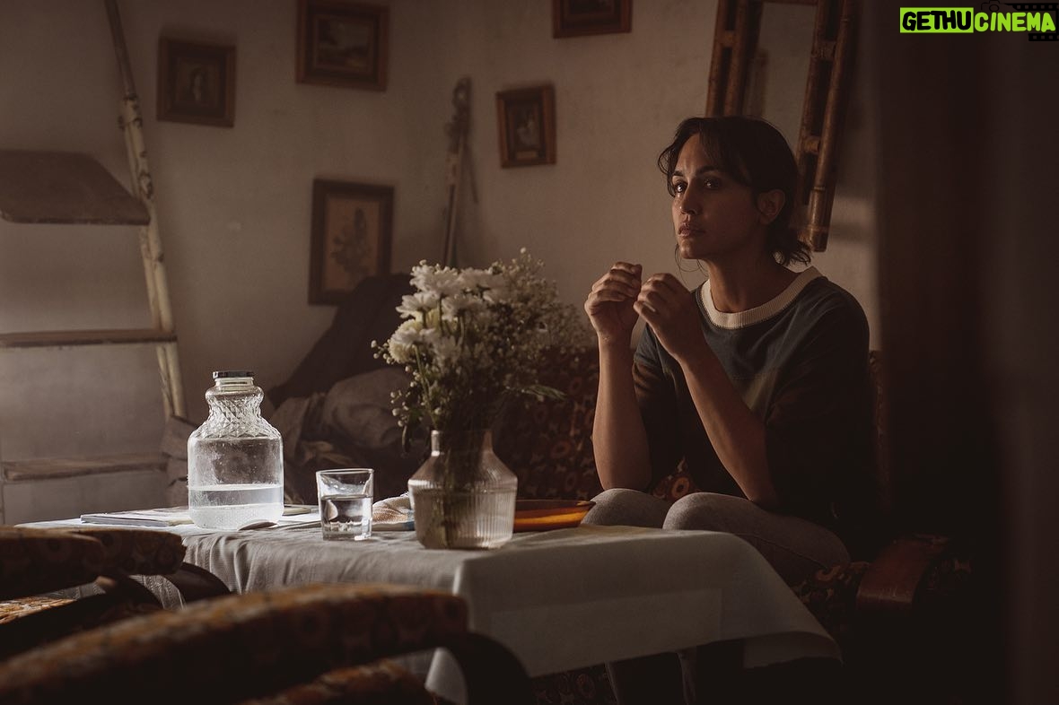 Megan Montaner Instagram - Capítulo 3 #30monedast2 @hbomaxes @alexdelaiglesia @miguelangelsilvestre @pokeepsie_films @manolopavon @hbolatam @hbomaxmx @hbo #30monedas