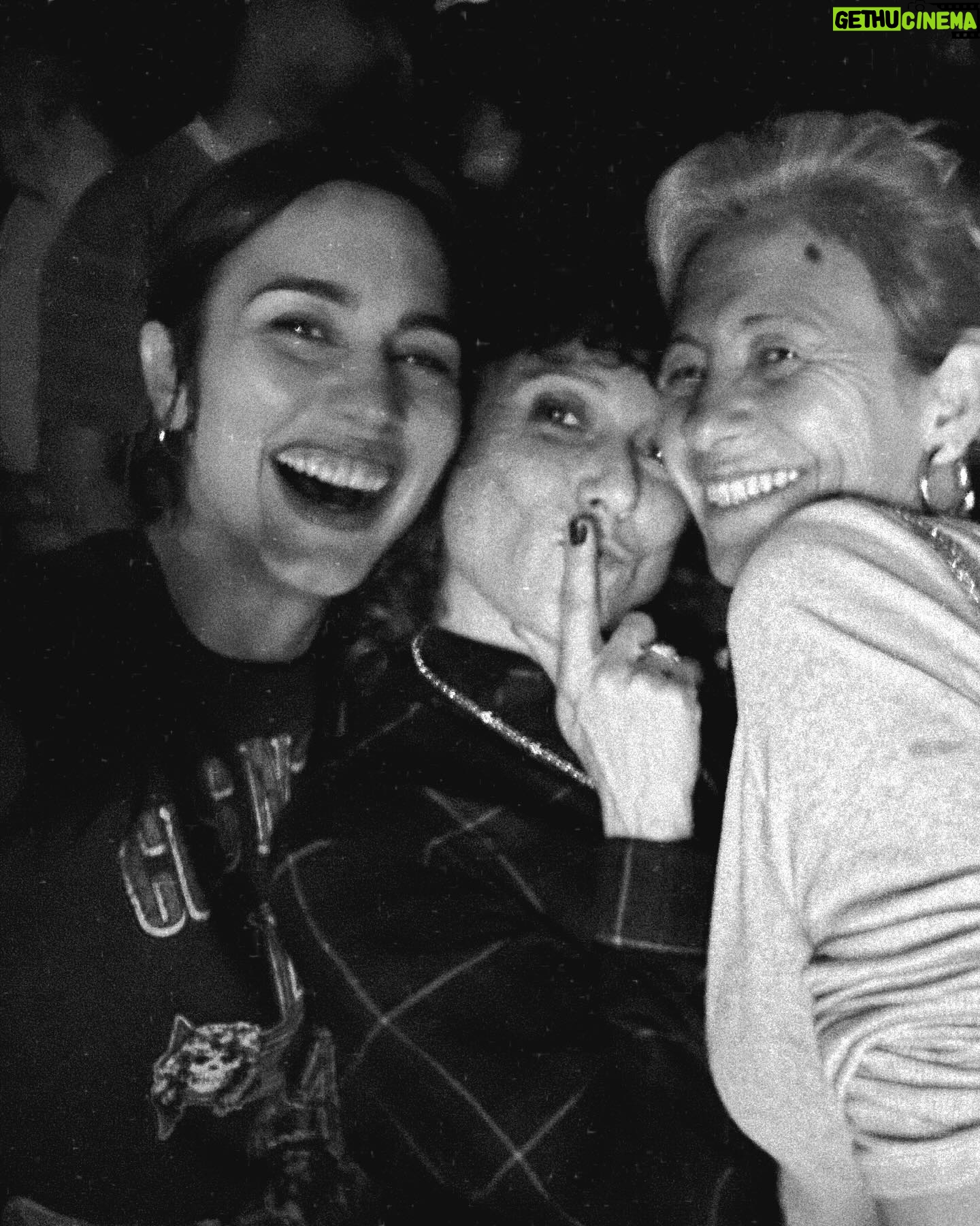 Megan Montaner Instagram - FIN π¬ YA NO QUEDAN JUNGLAS ADONDE REGRESAR 1. Iborra 2. Nuestros momentos @antoniopanizza π«π 3. Desconectar o conectar, depende de como se mire. π€π€ 4. Mi gran descubrimiento, HOVIK π₯πͺοΈβ₯οΈ 5. Parte del sΓΊper equipo π 6. Lo conseguimos! @beristaindga πβ€οΈ π gracias! @estotambienpasaraproduciones #yanoquedanjunglasadonderegresar