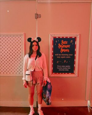 Megan Nicole Instagram - disney adult 🐭