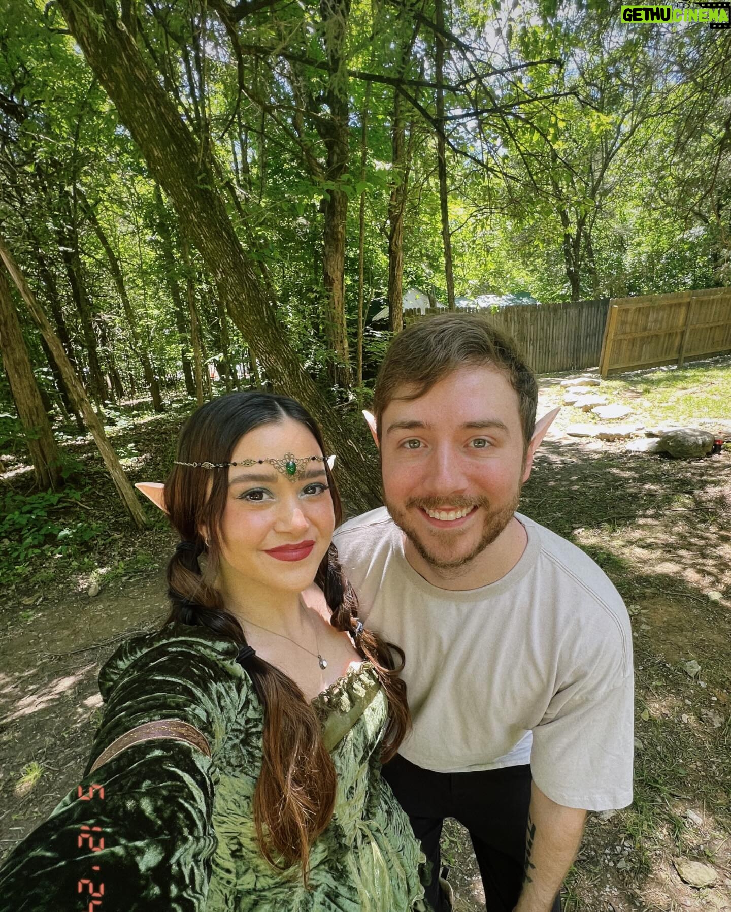 Megan Nicole Instagram - Elfin’ around the ren faire 🧝🏼♀️