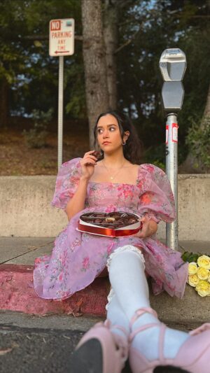 Megan Nicole Instagram - Can I tell you a secret?

The chocolate was almost impossible to bite through, don’t recommend. But do recommend putting on a pretty dress and buying yourself some flowers💝