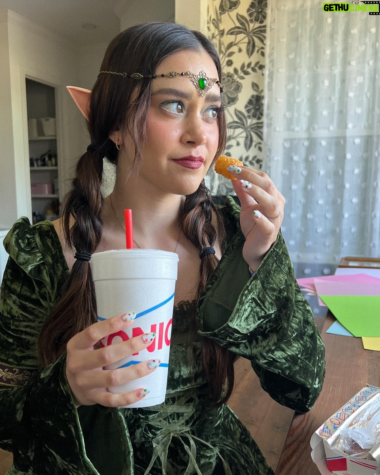 Megan Nicole Instagram - Elfin’ around the ren faire 🧝🏼♀️