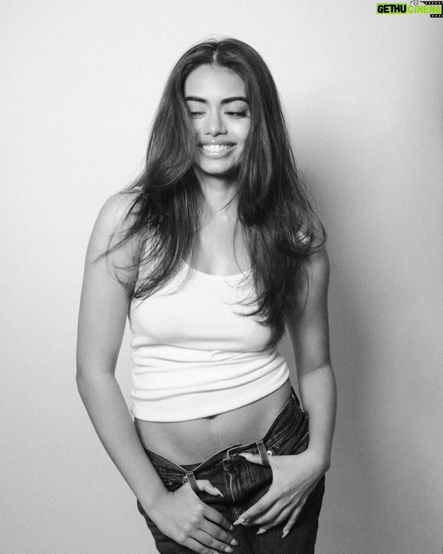 Megan Suri - 49.8K Likes - ☁️☁️☁️