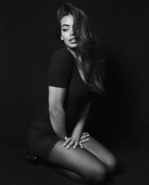 Megan Suri Instagram - 25 & LOVING IT 🖤 
I’ve truly never felt better, wiser, or been kinder to myself. 
Wishing this renewed feeling and energy upon anyone out there feeling otherwise. (To all the girlies… it comes with growing older, so don’t dread it, EMBRACE IT) 🤍 
& I’m so grateful for you all. 
How I’ve gotten this lucky is beyond me. XO