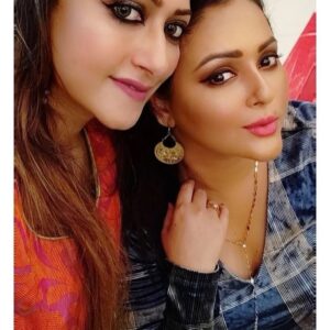 Megha Ghosh Instagram - 𝗧𝗵𝗲 𝗚𝗿𝗮𝘀𝘀 𝗶𝘀 𝗚𝗿𝗲𝗲𝗻𝗲𝗿 𝗪𝗵𝗲𝗿𝗲 𝗬𝗼𝘂 𝗪𝗮𝘁𝗲𝗿 𝗜𝘁. 

🌸🌸🌸