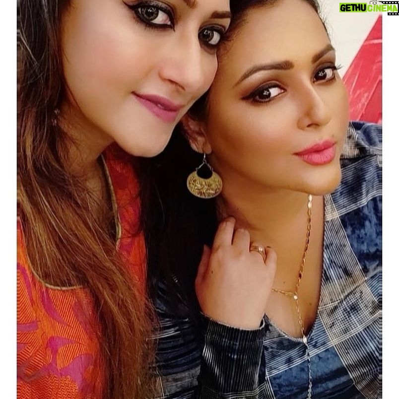 Megha Ghosh - 7.6K Likes - 𝗧𝗵𝗲 𝗚𝗿𝗮𝘀𝘀 𝗶𝘀 𝗚𝗿𝗲𝗲𝗻𝗲𝗿 𝗪𝗵𝗲𝗿𝗲 𝗬𝗼𝘂 𝗪𝗮𝘁𝗲𝗿 𝗜𝘁.
🌸🌸🌸