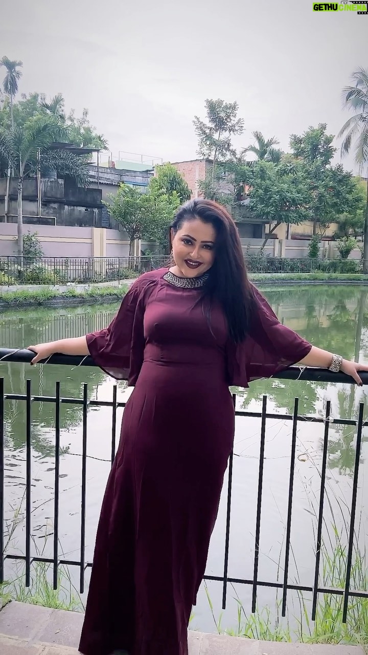 Megha Ghosh - 10K Likes - 𝗧𝗲𝗿𝗮 𝗬𝗲𝗵 𝗜𝘀𝗵𝗾 𝗠𝗲𝗿𝗮 𝗙𝗶𝘁𝗼𝗼𝗿,𝗧𝘂 𝗝𝗼 𝗕𝗵𝗶 𝗞𝗮𝗵𝗲 𝗕𝗮𝗻 𝗝𝗮𝘂𝗻 𝗠𝗮𝗶𝗻 🤍🦋👫.
#kolkatagirl #kolkatagirl💃❤️ #kolkataphotography #kolkatablogger #kolkatabuzz #kolkatablogger #kolkata_igers #kolkatacity #kolkatasutra #kolkatafashion #kolkatafashionblogger #kolkatafashionmodel #kolkatalove #kolkatagram❤ #kolkatamodels #kolkataactor #bengali #bengaligirl❤️ #bonggirl #bongbeauties #bonglife #bongcrush #bongqueen #bonglove #bongcalcutta #calcuttacanvas #calcuttainstagrammers #bengalipride ❤️ #MeghaGhosh ♥️♥️♥️.